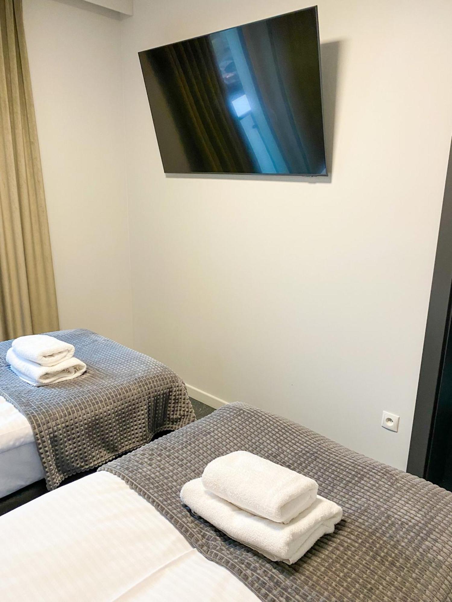 Apartamenty Centrum Park Twardowskiego 4 Zielona Góra Buitenkant foto