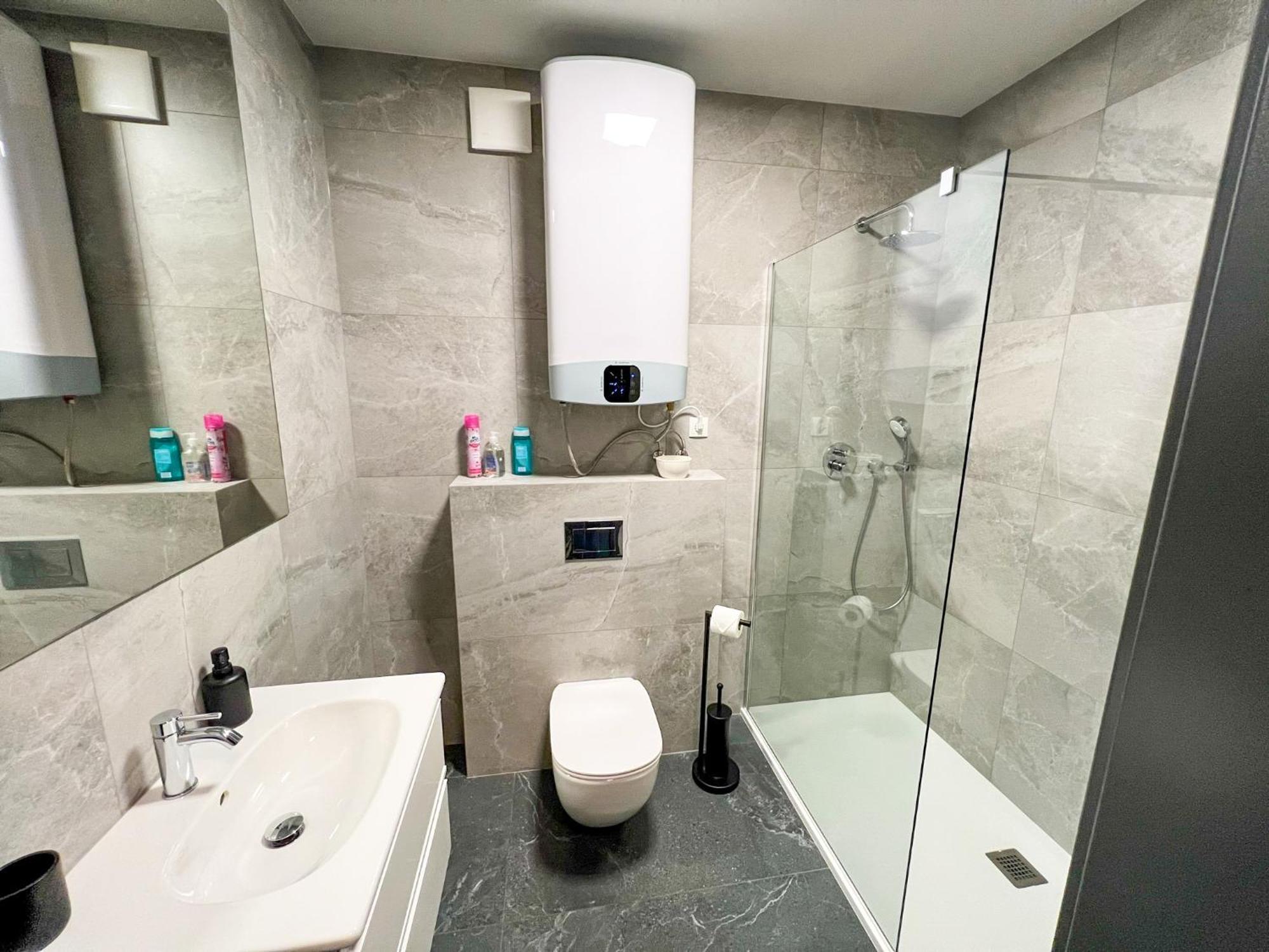 Apartamenty Centrum Park Twardowskiego 4 Zielona Góra Buitenkant foto